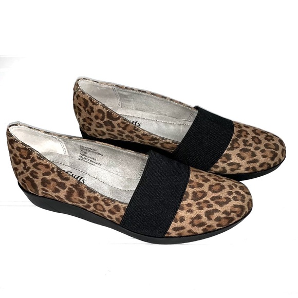 White Mountain Shoes - Cliffs by White Mountain Hoffman Leopard Sz 7.5 White Mountain Shoes - Cliffs by White Mountain Hoffman Leopard Sz 7.5